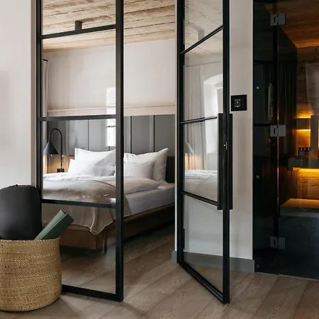 Hotel Refugium Lunz 4*